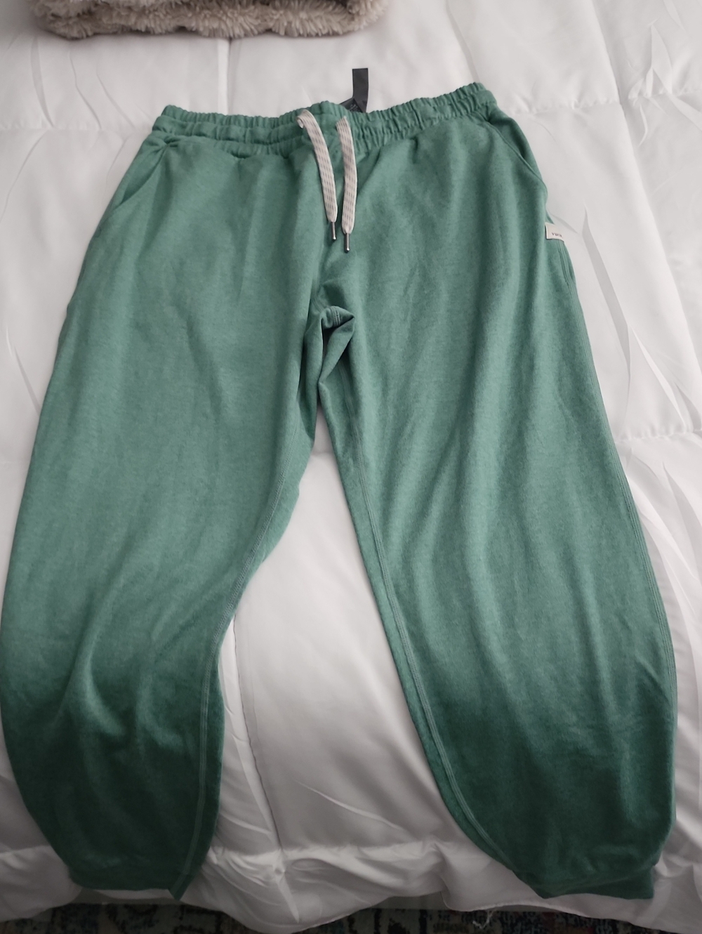 Vuori Deep Green Elastic Waist Joggers with White Drawcord
